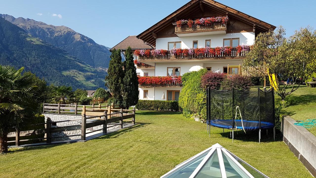 Residence Krone Schenna Exterior foto